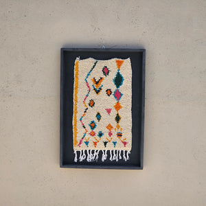 Art Mural en Tapis Traditionnel et Bois de Noyer 100 X 76 X 5cm Art Mural en Tapis Traditionnel et Bois de Noyer 100 X 76 X 5cm
