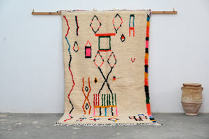 Tapis traditionnel Azilal 245 X 146 Cm Tapis traditionnel Azilal 245 X 146 Cm