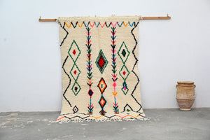 Tapis traditionnel Azilal 240 X 150 Cm Tapis traditionnel Azilal 240 X 150 Cm