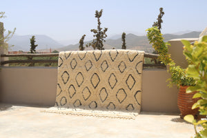Tapis traditionnel Beni Ouarain 300 X 200 Cm Tapis traditionnel Beni Ouarain 300 X 200 Cm
