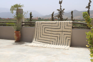 Tapis traditionnel Beni Ouarain 300 X 218 Cm Tapis traditionnel Beni Ouarain 300 X 218 Cm