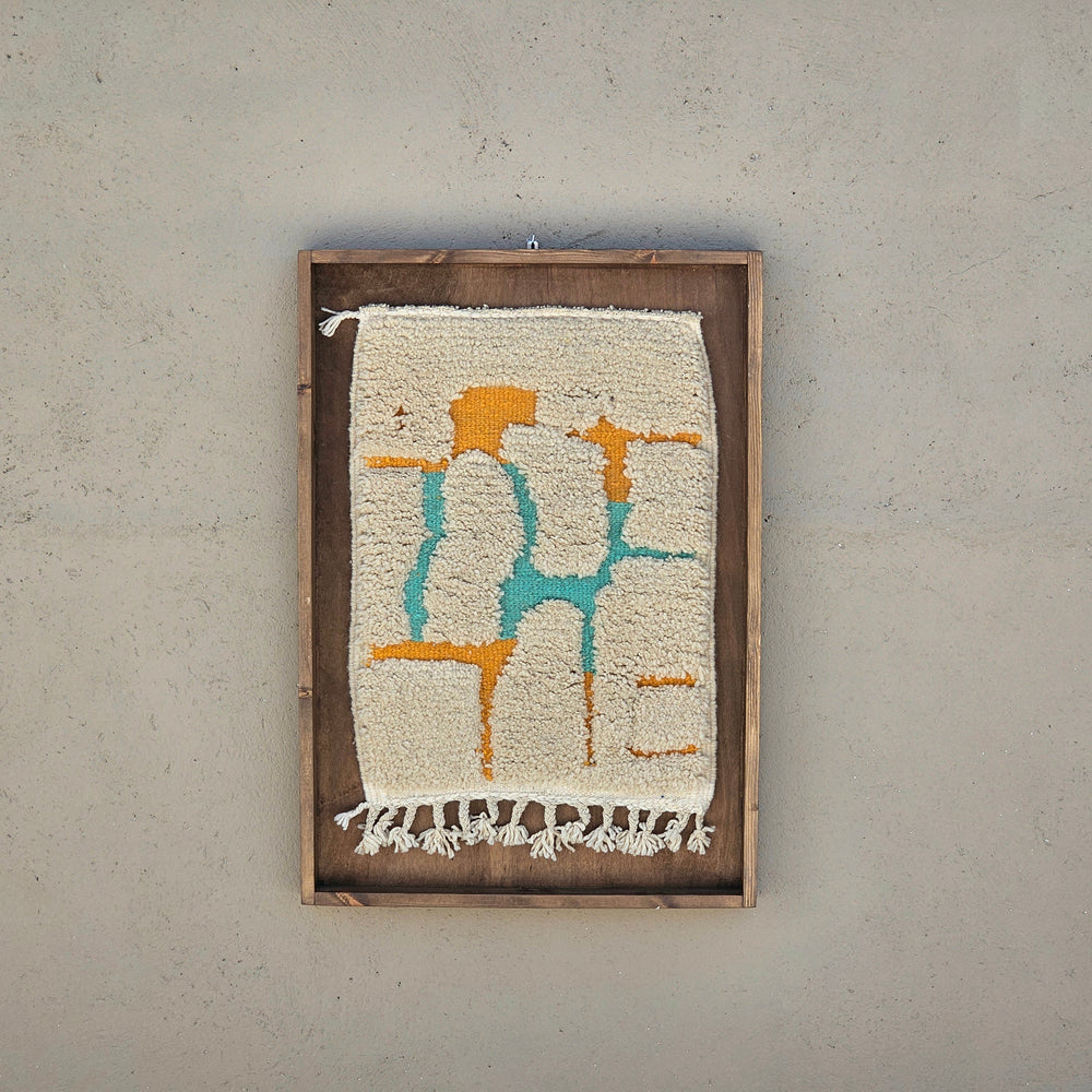Art Mural en Tapis Traditionnel et Bois de Noyer 100 X 76 X 5cm