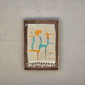Art Mural en Tapis Traditionnel et Bois de Noyer 100 X 76 X 5cm