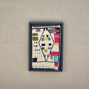 Art Mural en Tapis Traditionnel et Bois de Noyer 100 X 76 X 5cm