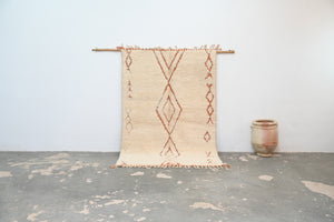 Tapis traditionnel Azilal 250 X 166 Cm