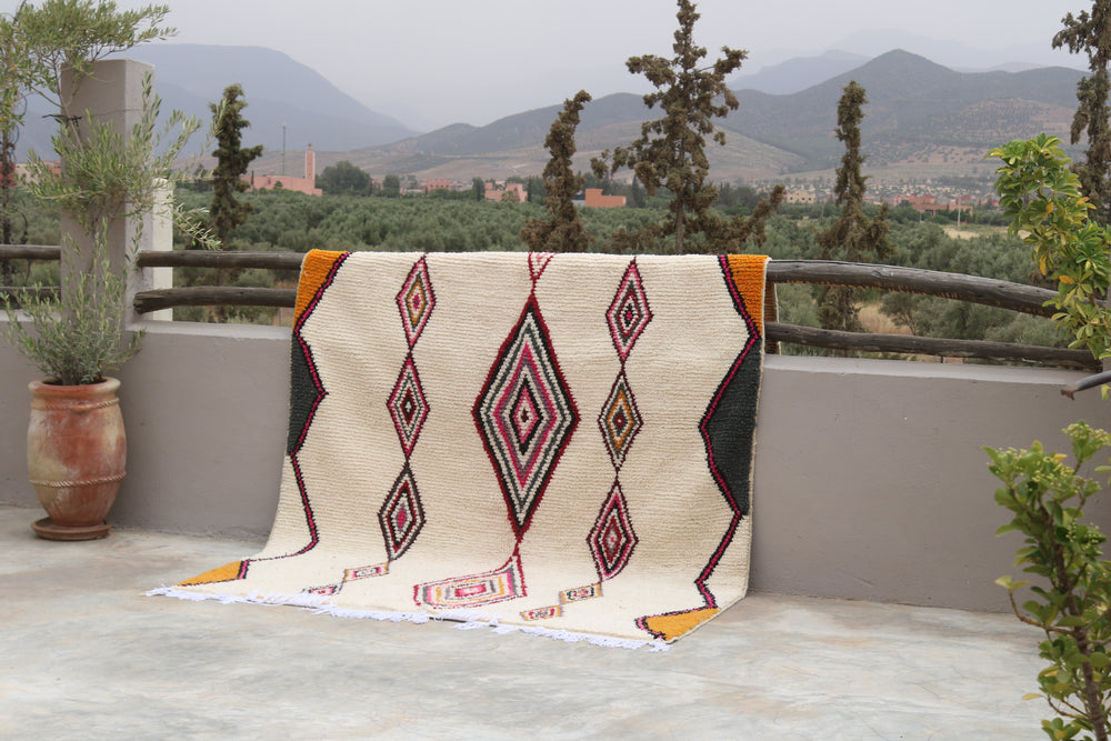 Tapis traditionnel Azilal 315 X 202 Cm