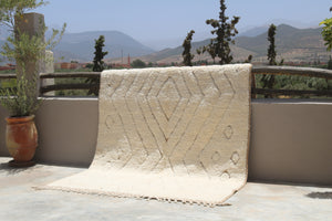 Tapis traditionnel Beni Ouarain 320 X 200 Cm
