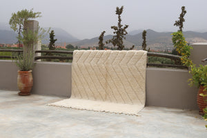 Tapis traditionnel Beni Ouarain 318 X 195 Cm